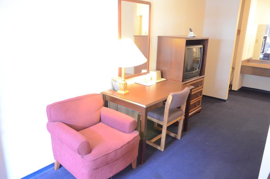 Bear Creek Inn Addicks Ruang foto